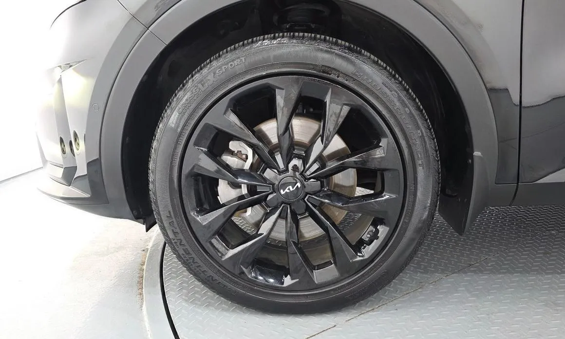 Kia Sorento — фото 8