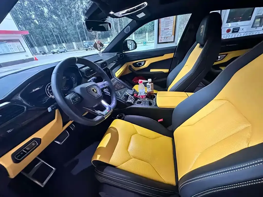 Lamborghini Urus — фото 3