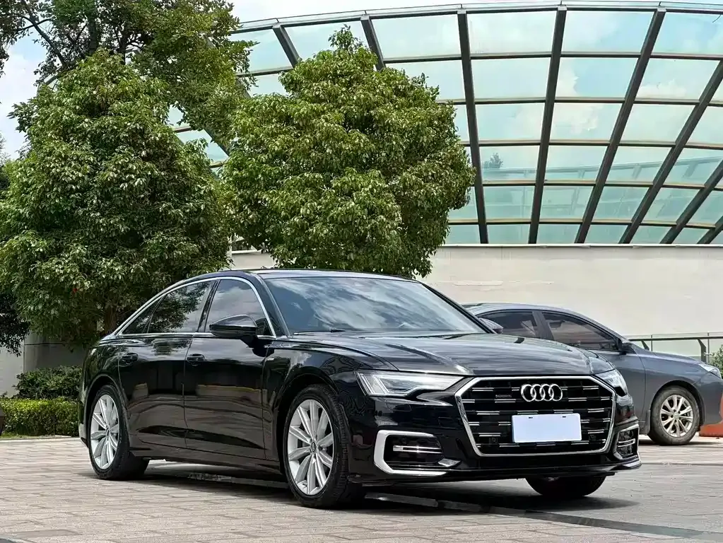 Audi A6L — фото 2