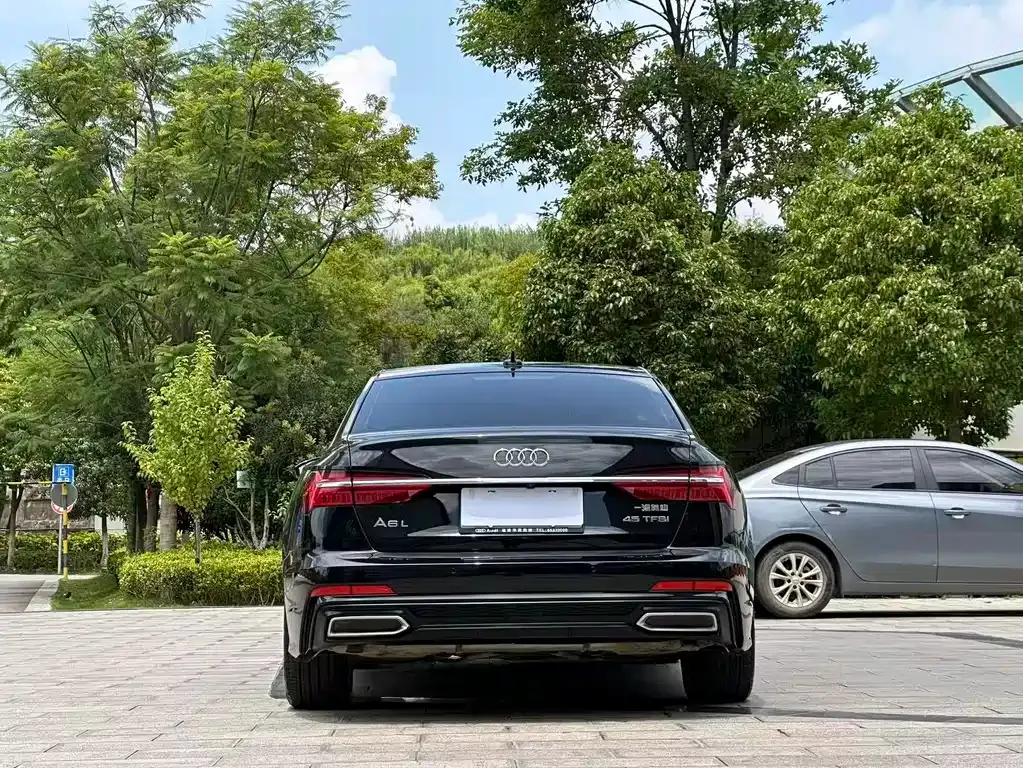Audi A6L — фото 9