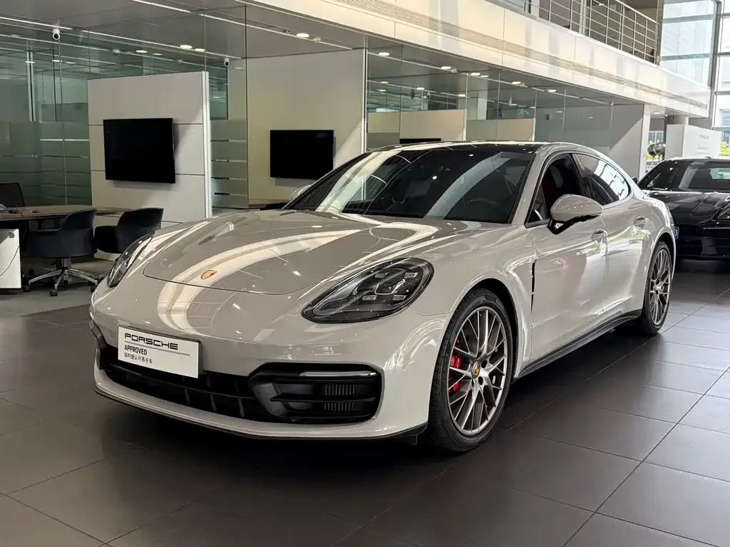 Porsche Panamera — фото 1