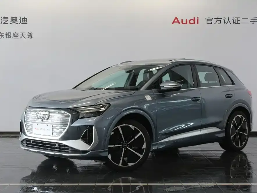 Audi Q4 e-tron — фото 1