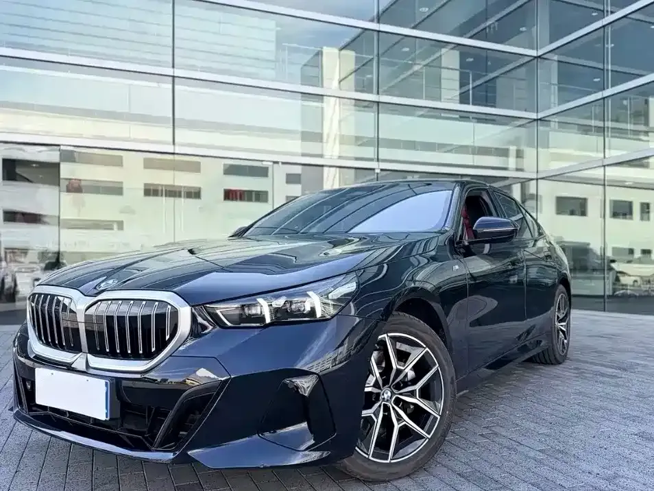 BMW 5 Series (Import) — фото 1