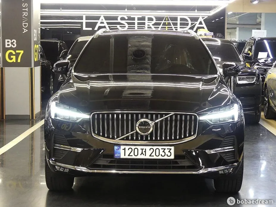 Volvo XC60 — фото 1