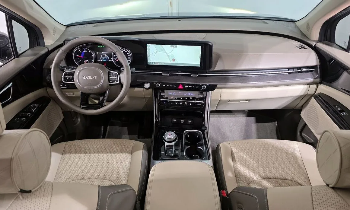 Kia Carnival — фото 10