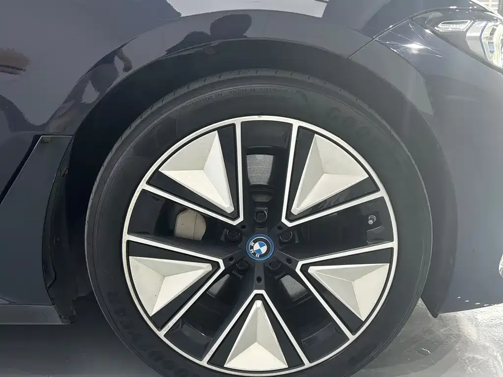 BMW i3 — фото 3