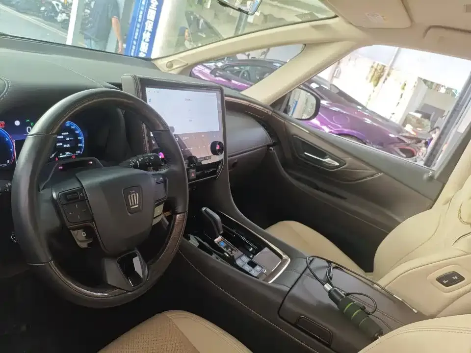 Toyota Vellfire — фото 5