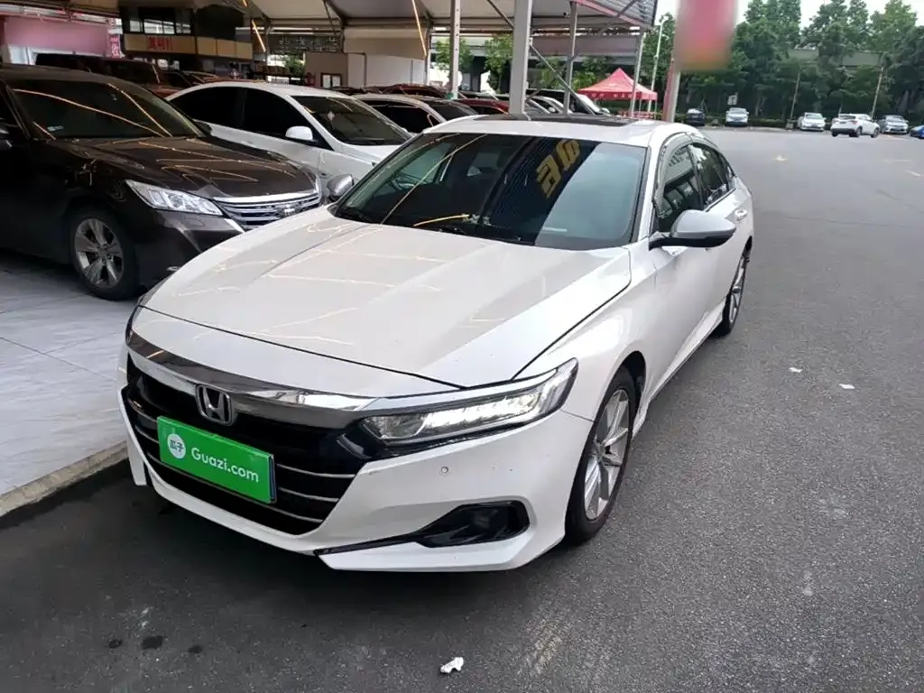 Honda Accord — фото 1