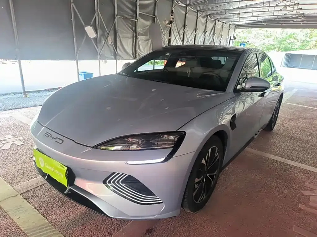 BYD Seal — фото 1