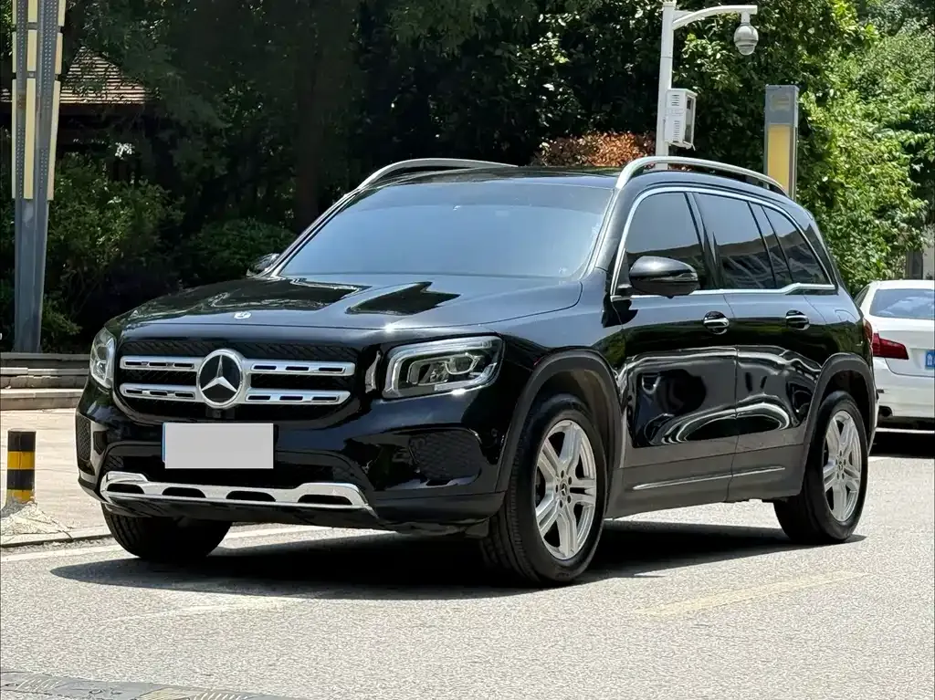 Mercedes-Benz GLB — фото 3