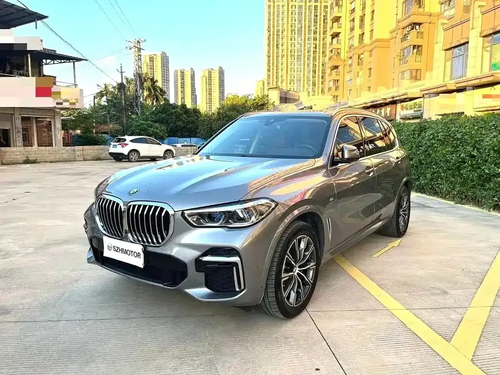 BMW X5 — фото 1