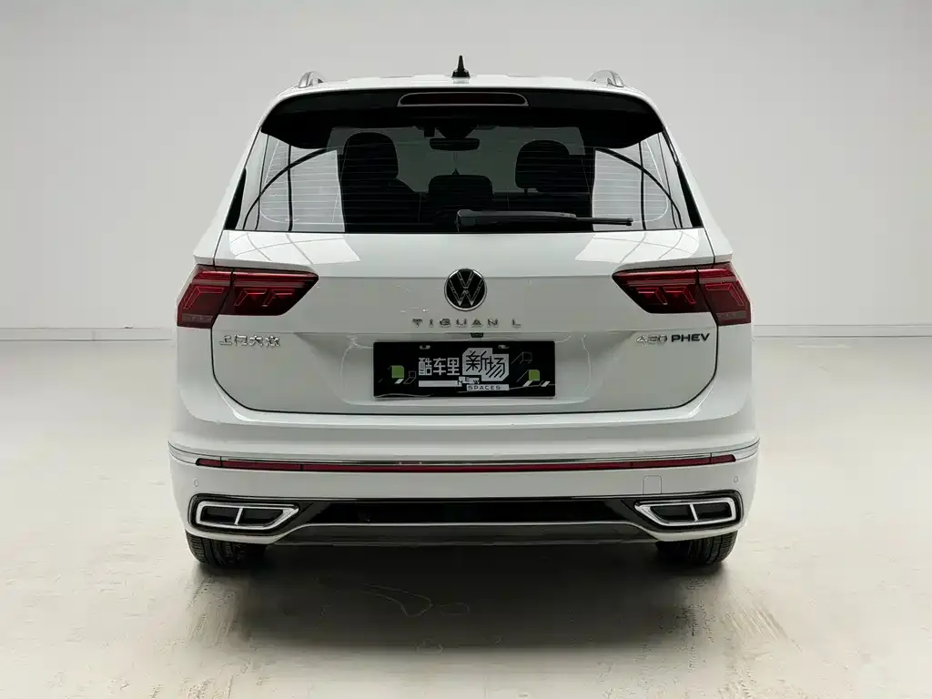 Volkswagen Tiguan L PHEV — фото 2