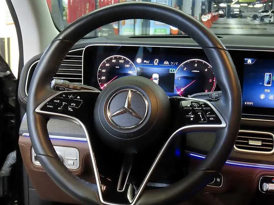 Mercedes-Benz GLE-Class — фото 7