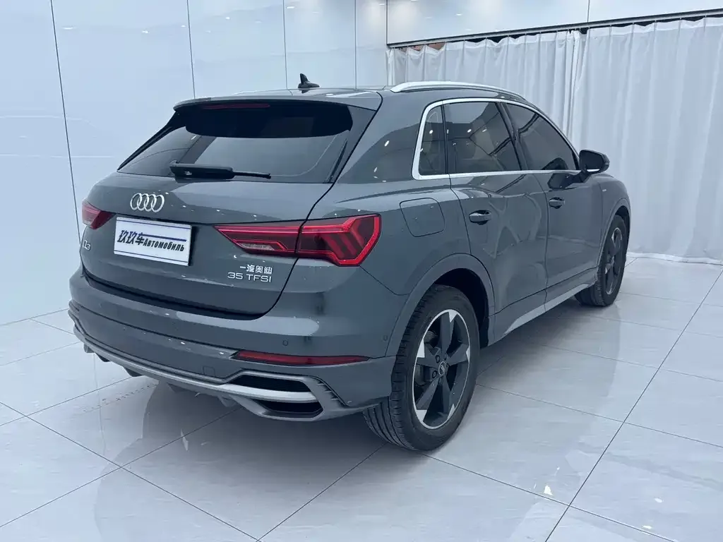 Audi Q3 — фото 9