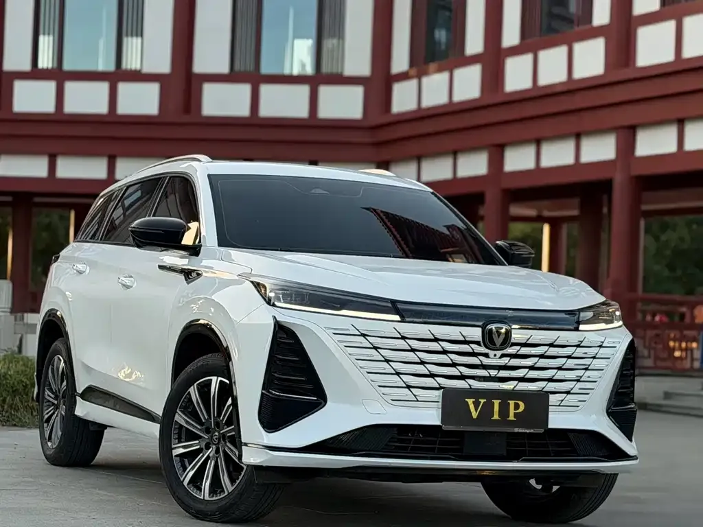 Changan CS75 PLUS — фото 8