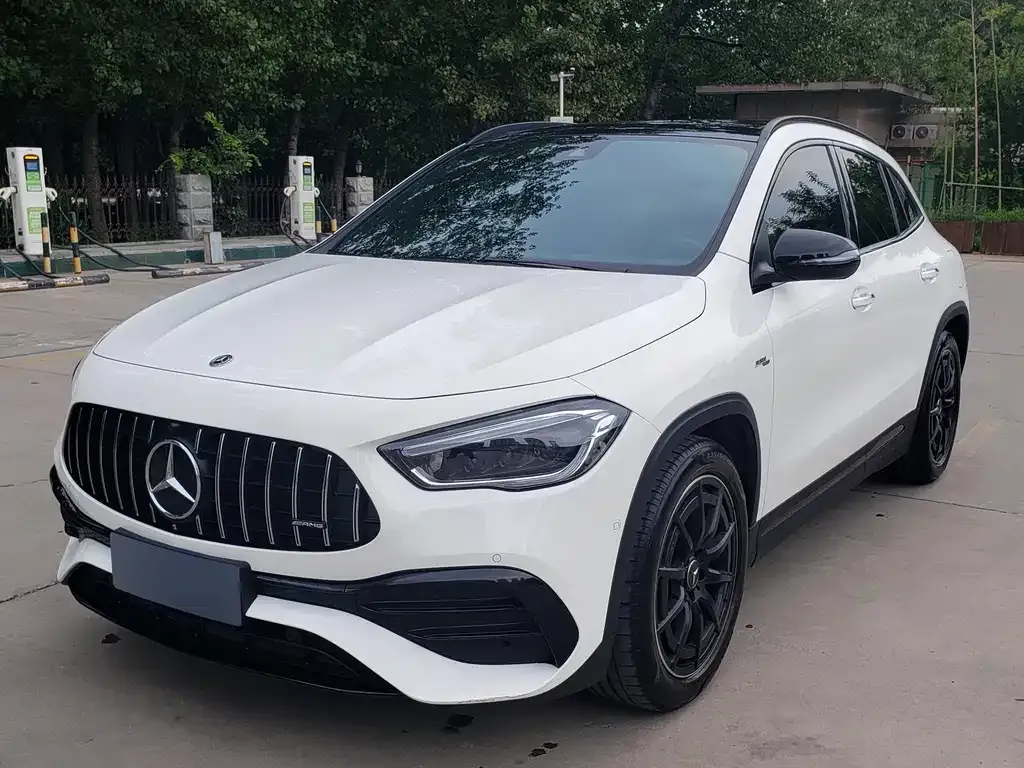 Mercedes-Benz GLA AMG — фото 1