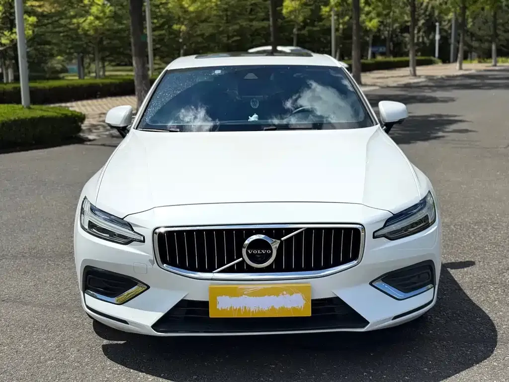 Volvo S60 — фото 4