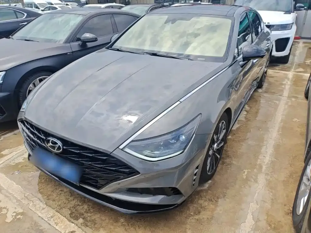 Hyundai Sonata — фото 1