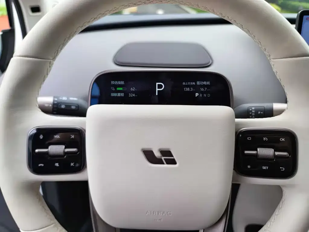 Li Auto Li i8 — фото 2