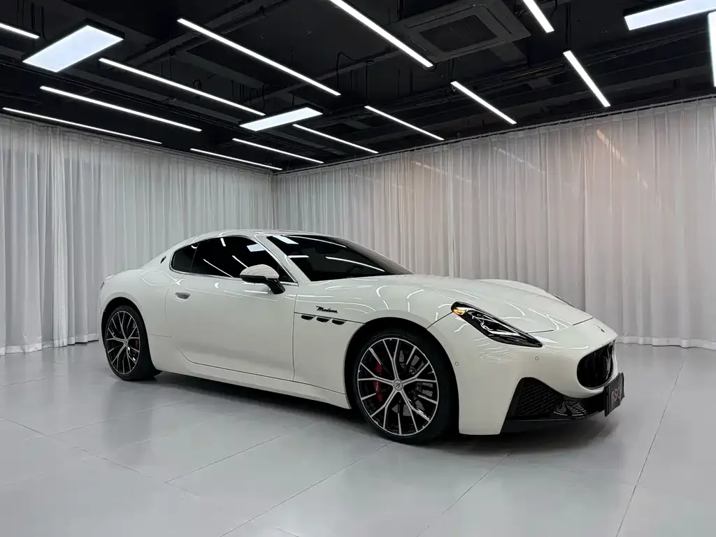 Maserati GranTurismo — фото 4
