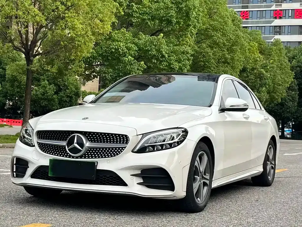 Mercedes-Benz C-Class — фото 1