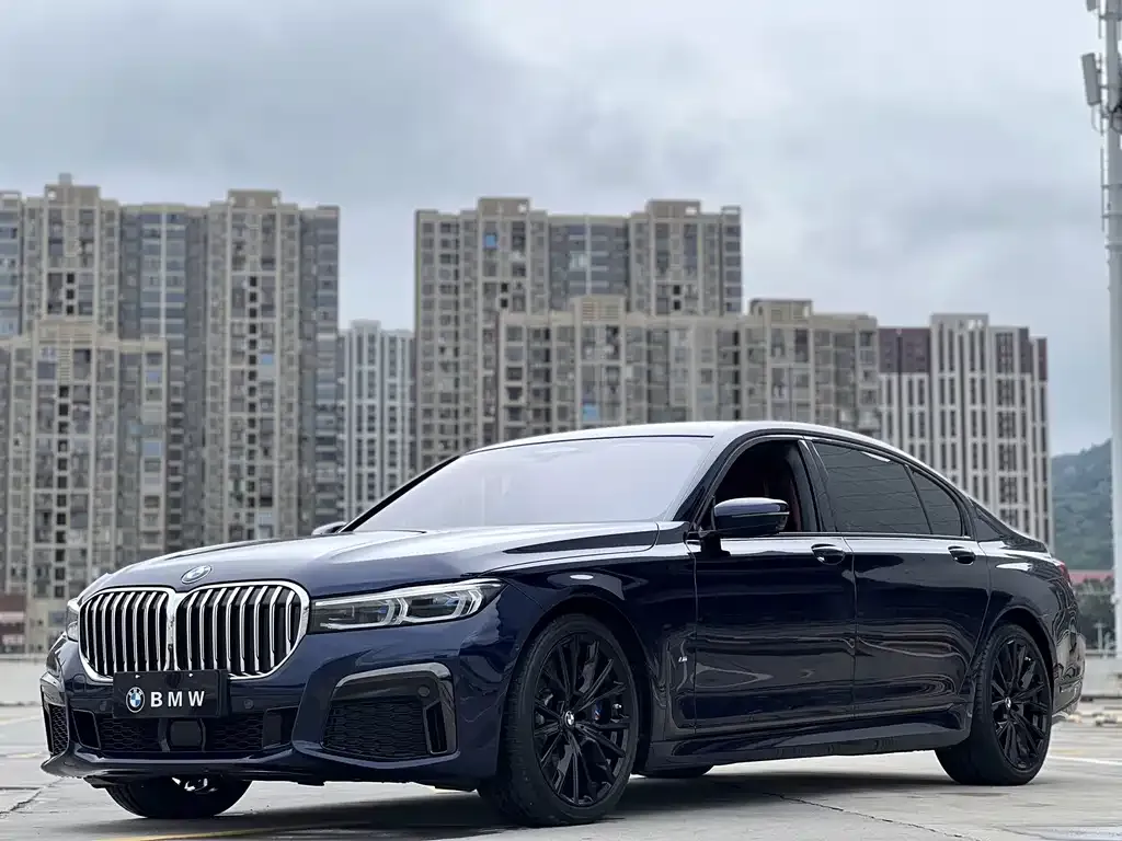 BMW 7 Series — фото 2