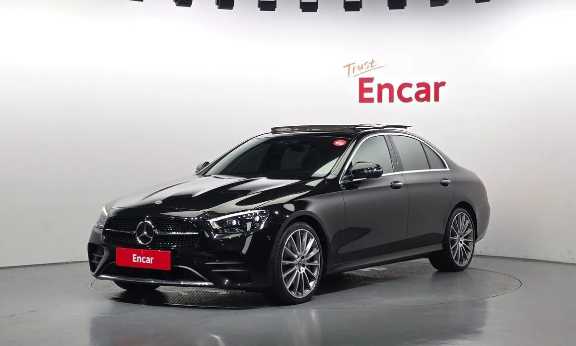Mercedes-Benz E-Class — фото 1