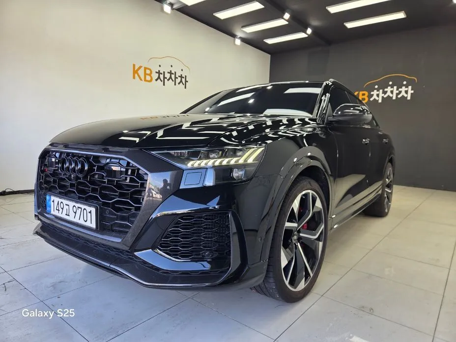 Audi RSQ8 — фото 1
