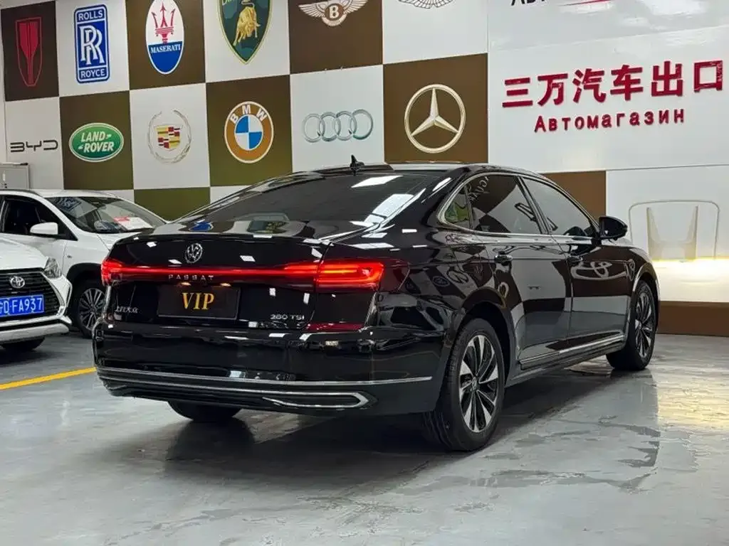 Volkswagen Passat — фото 4