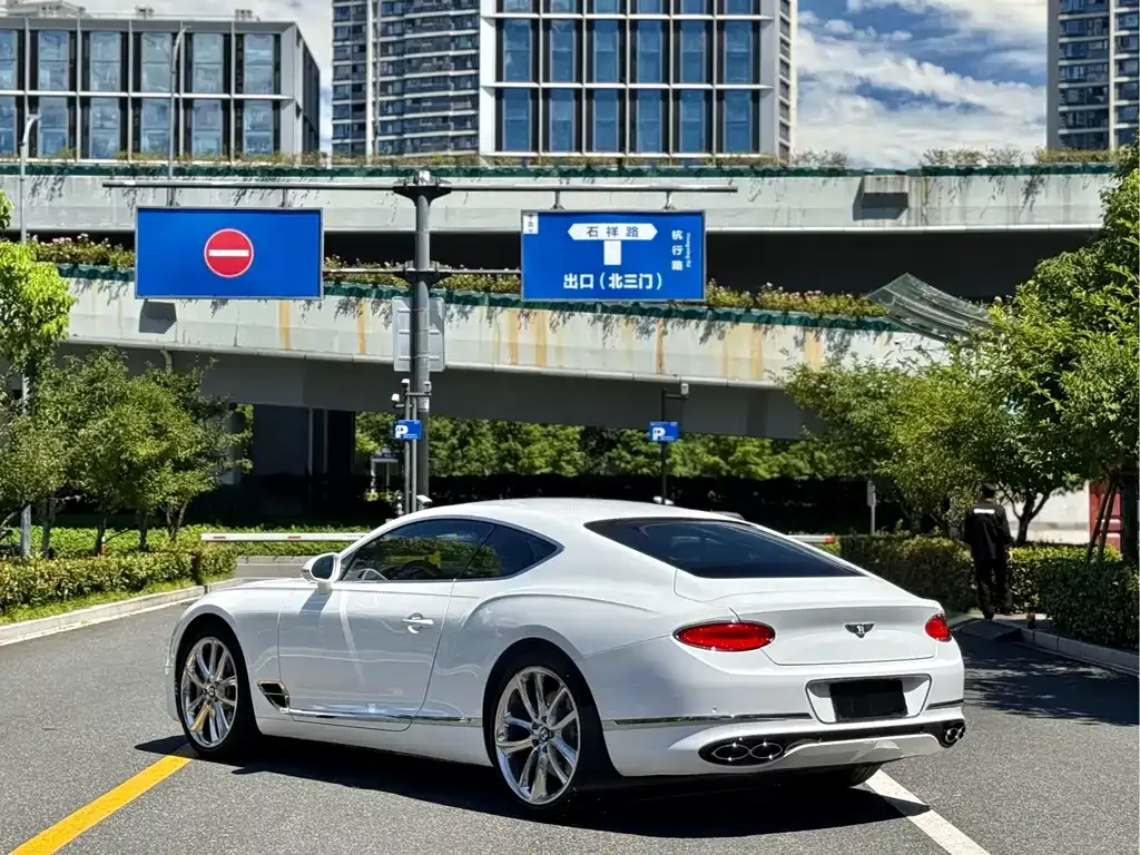Bentley Continental — фото 8