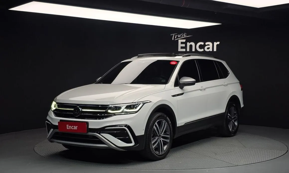 Volkswagen Tiguan — фото 1