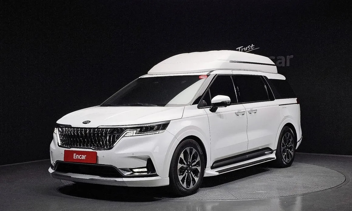 Kia Carnival — фото 1