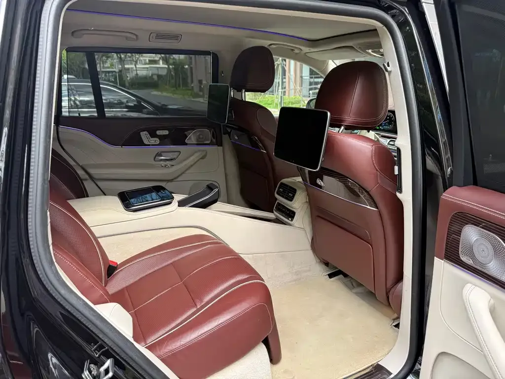 Mercedes-Benz GLS — фото 7