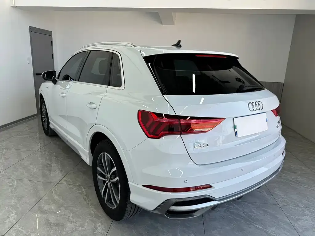 Audi Q3 — фото 9