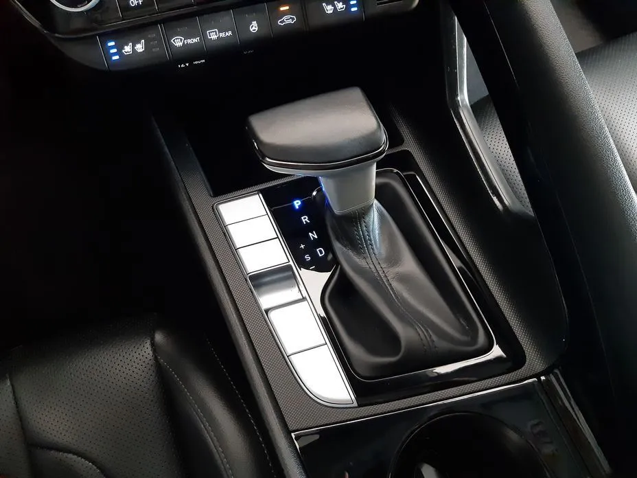 Hyundai AVANTE — фото 9