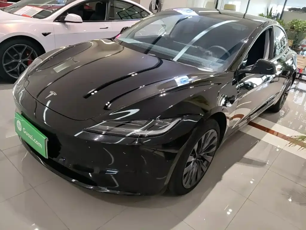 Tesla Model 3 — фото 5