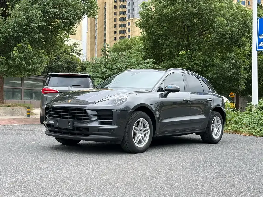 Porsche Macan — фото 1
