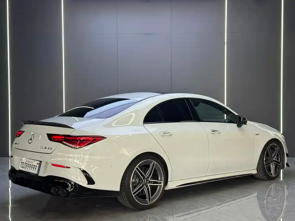 Mercedes-Benz CLA AMG — фото 3