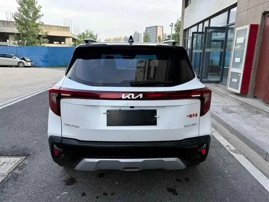 Kia Seltos — фото 4