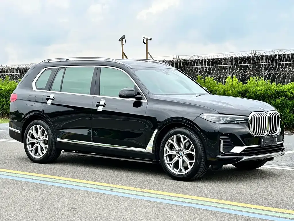 BMW X7 — фото 3