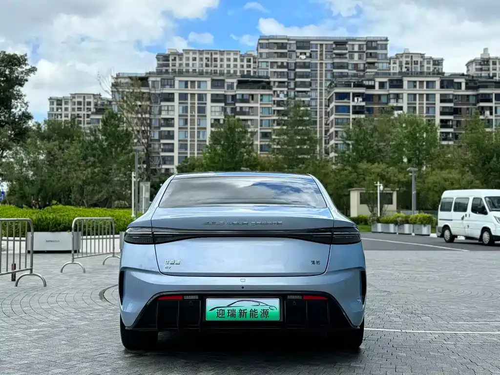 BYD Seal — фото 2