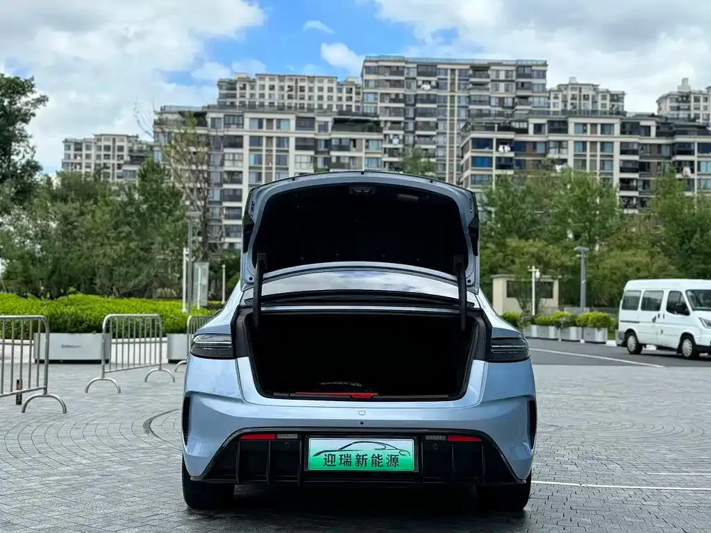 BYD Seal — фото 9