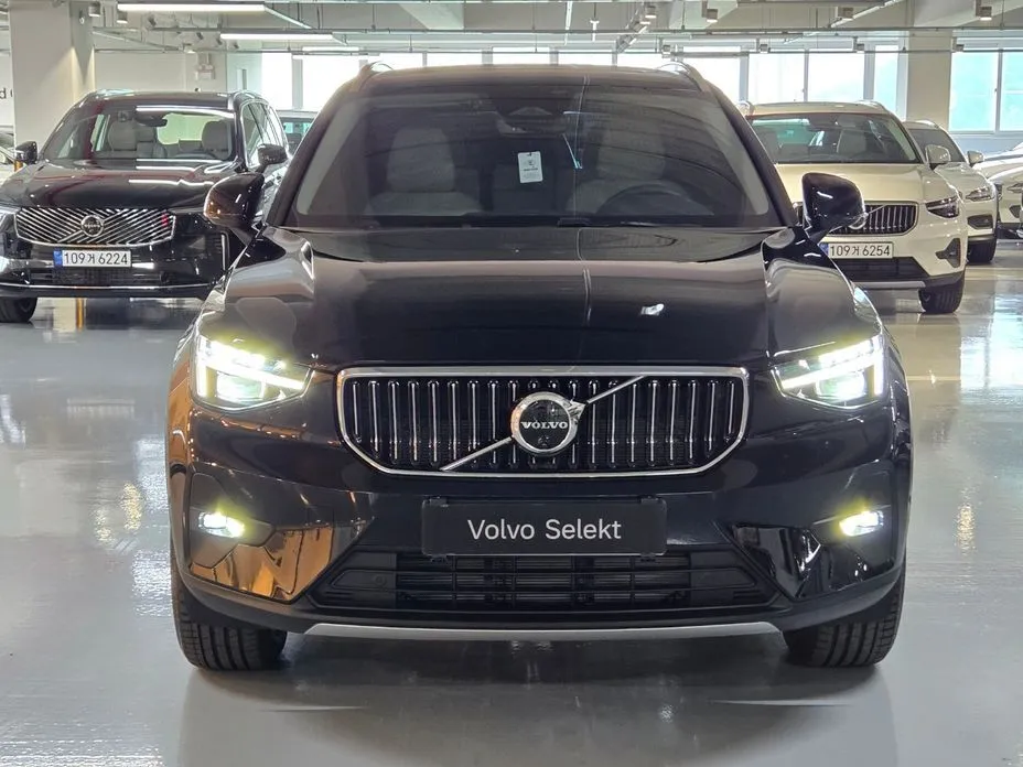 Volvo XC40 — фото 3