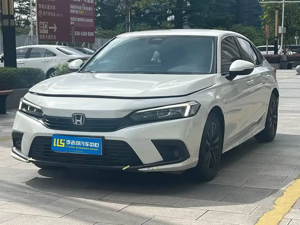 Honda Civic — фото 1