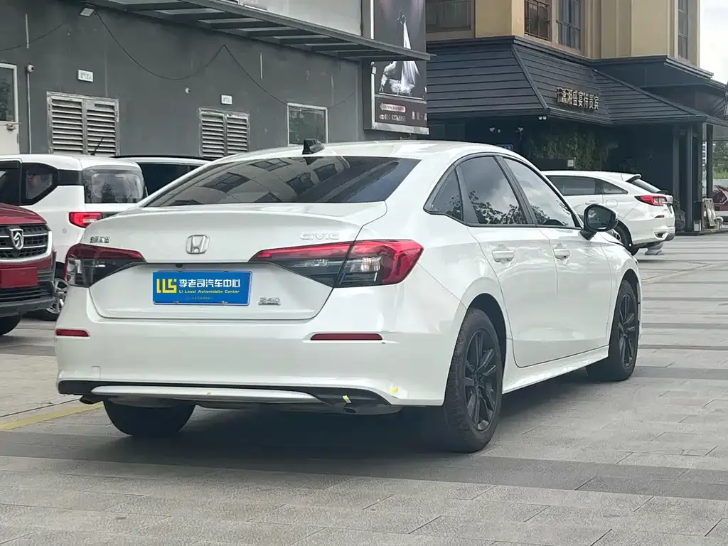 Honda Civic — фото 7