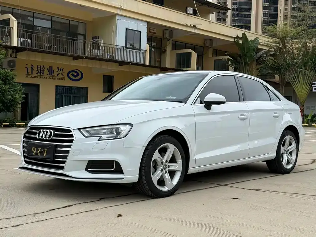 Audi A3 — фото 2
