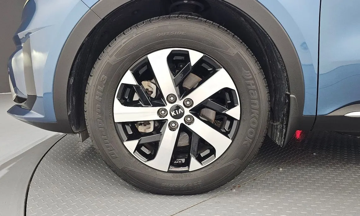 Kia Sorento — фото 6