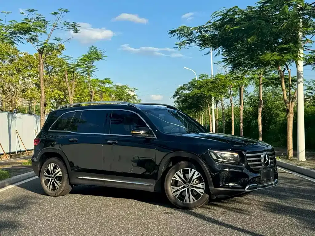 Mercedes-Benz GLB — фото 6