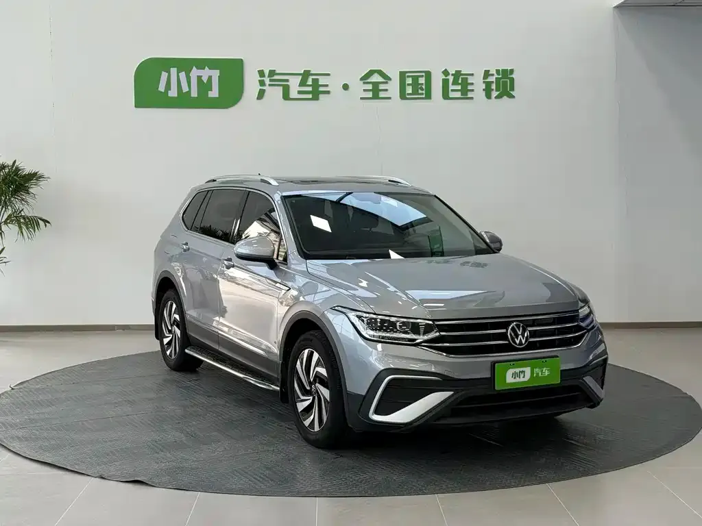 Volkswagen Tiguan L — фото 5