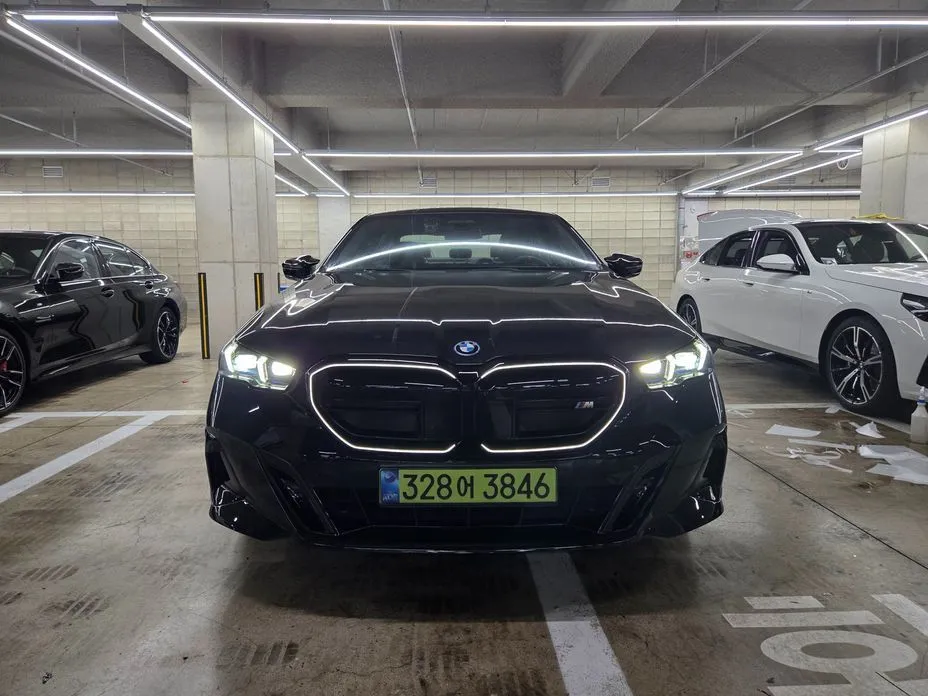 BMW i5 — фото 9